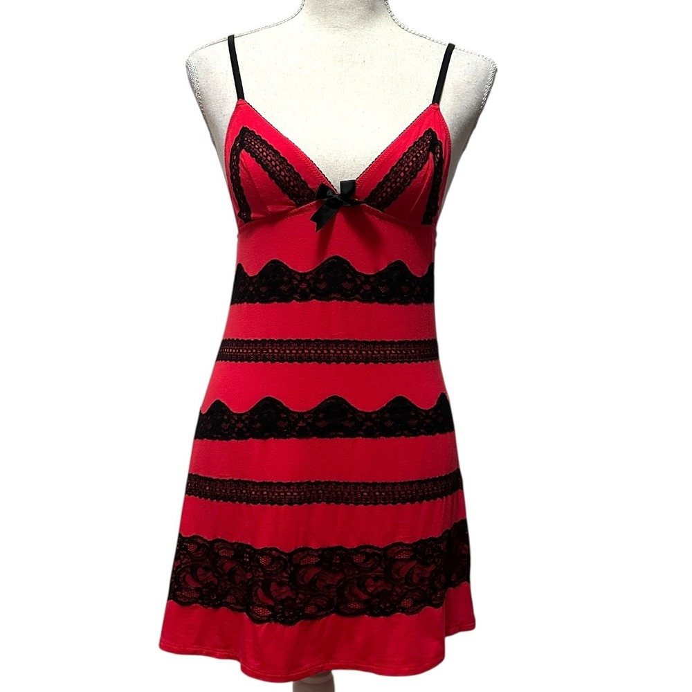 Victoria's‎ Secret Red Black Lace Slip Chemise Nightgown Women's S Romantic Sexy
